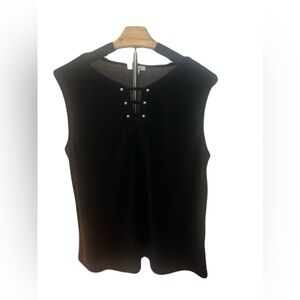 89th & Madison Black Tank Top with Rounded Neckline